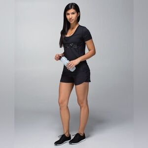 Lululemon Size 6 Runner Up Short Sleeve
Black Silverescent Anti-Stink V-Neck